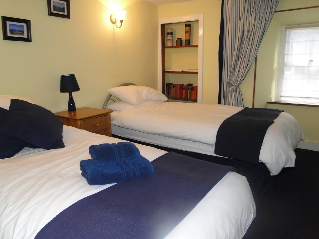 The Red Lion Inn Doune Habitación foto