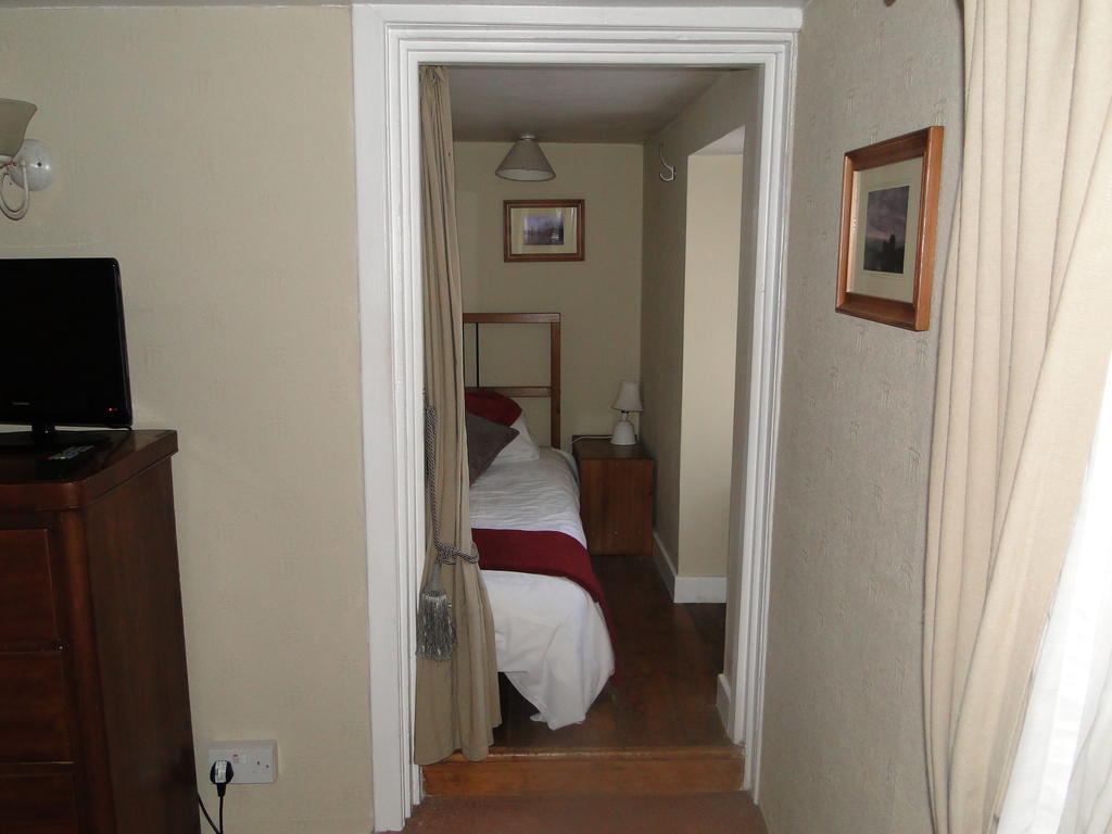 The Red Lion Inn Doune Habitación foto