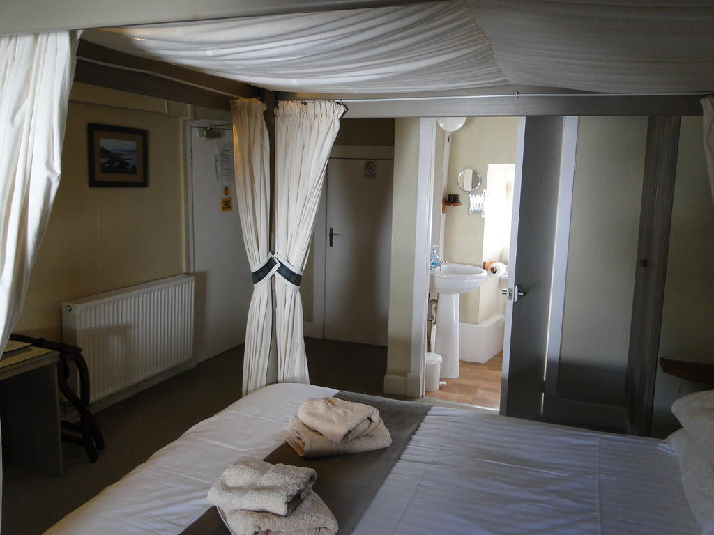 The Red Lion Inn Doune Habitación foto