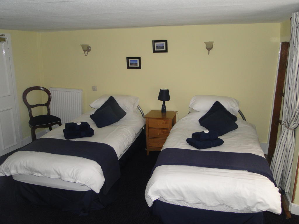 The Red Lion Inn Doune Habitación foto