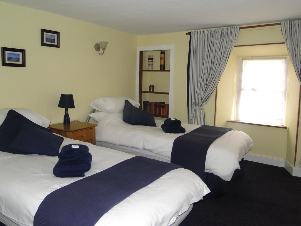 The Red Lion Inn Doune Habitación foto